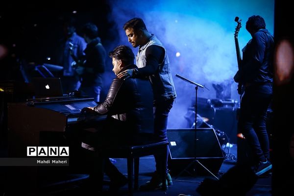 کنسرت بابک جهانبخش