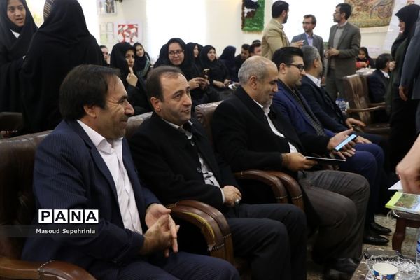 آیین زنگ آغاز هفته پژوهش و فناوری آموزش و پرورش آذربایجان شرقی