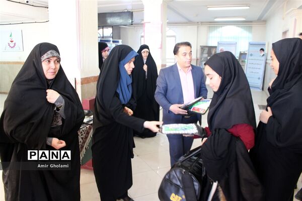 اعزام دانش‌آموزان دختر منطقه چهاردانگه  به مناطق عملیاتی جنوب کشور