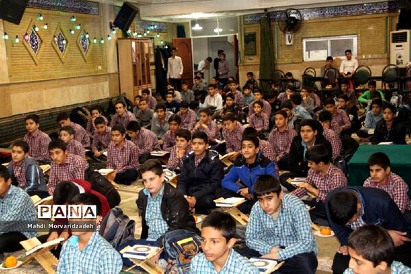 برگزاری محفل انس با قرآن به مناسبت ولادت حضرت عبدالعظیم حسنی(ع) در شهرری