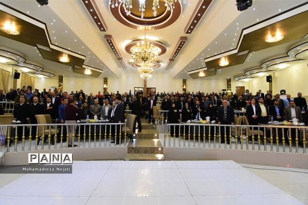 اولین همایش تجلیل از شهروندان قانونمند در ساری