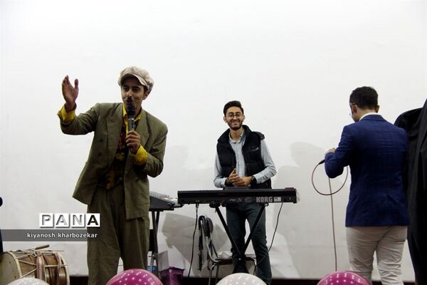 جشن بزرگ یلدا ویژه دانش‌آموزان در ارومیه