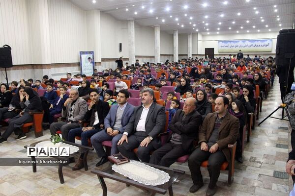 جشن بزرگ یلدا ویژه دانش‌آموزان در ارومیه
