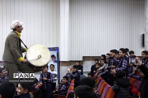 جشن بزرگ یلدا ویژه دانش‌آموزان در ارومیه