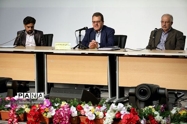 نشست خبری بزرگداشت هفته پژوهش در وزارت آموزش و پرورش