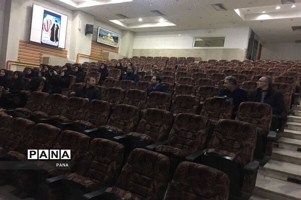 دوره آموزشی  مربیان جدیدالورود و باز آموزی مربیان پیشتاز سازمان دانش آموزی