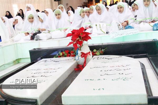 جشن عبادت دانش‌آموزان دختر در ساری