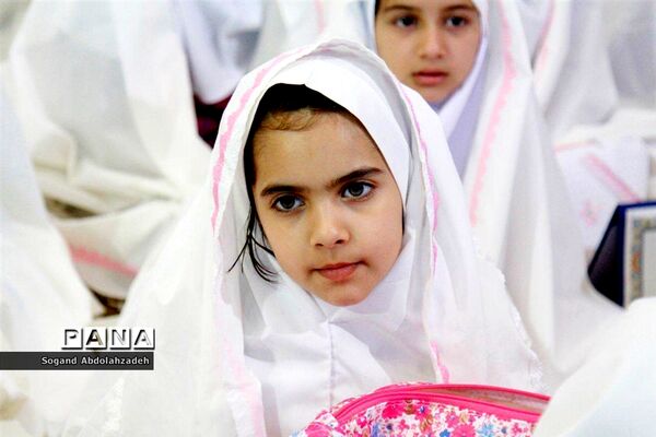 جشن عبادت دانش‌آموزان دختر در ساری