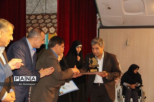 همایش هفته پژوهش در کانون فرهنگی هنری سمیه شهرری