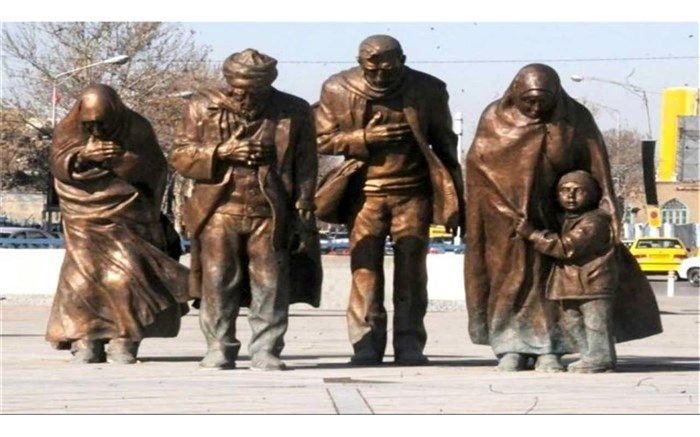 رونمایی از اثر «دگردیسی فرم» محسن وزیری مقدم در ششمین دوسالانه مجسمه های شهری