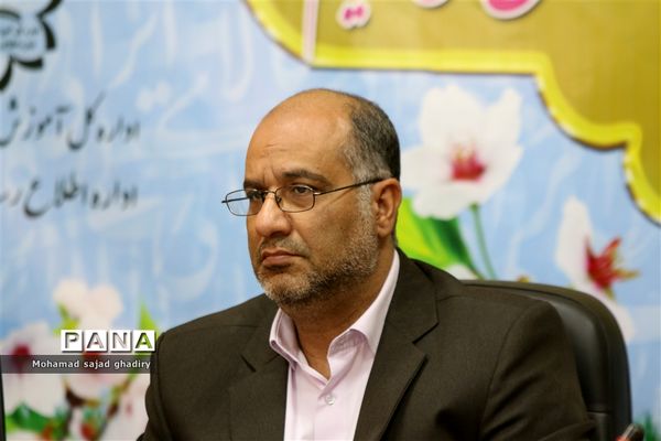 نشست معاون پرورشی و فرهنگی اداره کل آموزش و پرورش شهر تهران با کارشناس مسئولان مناطق 19 گانه شهر تهران