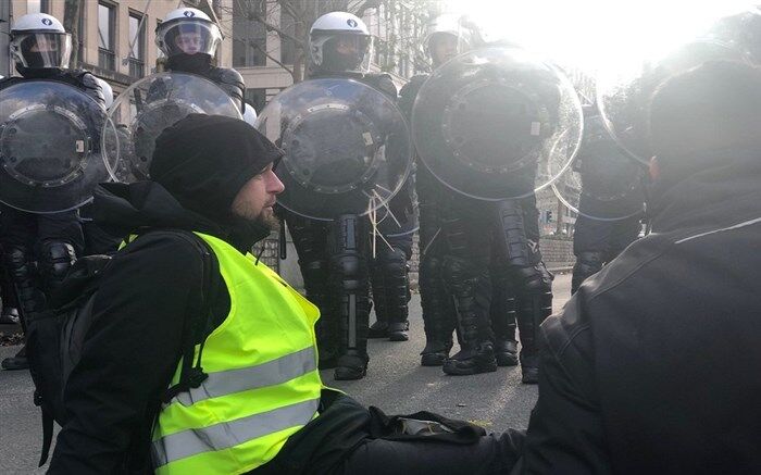 جلیقه زردهای بلژیک خواستار کناره گیری نخست وزیر این کشور شدند