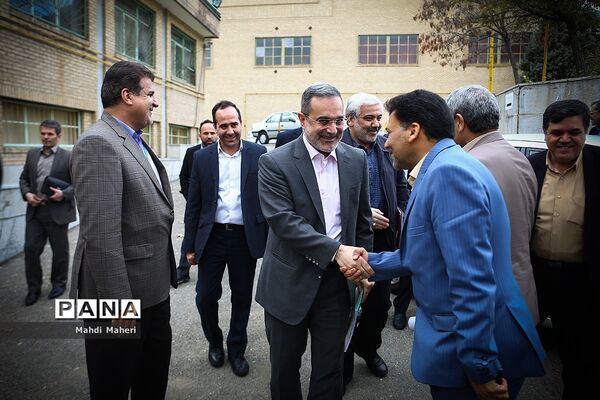 نشست وزیرآموزش و پرورش با دانشجو معلمان دانشگاه فرهنگیان