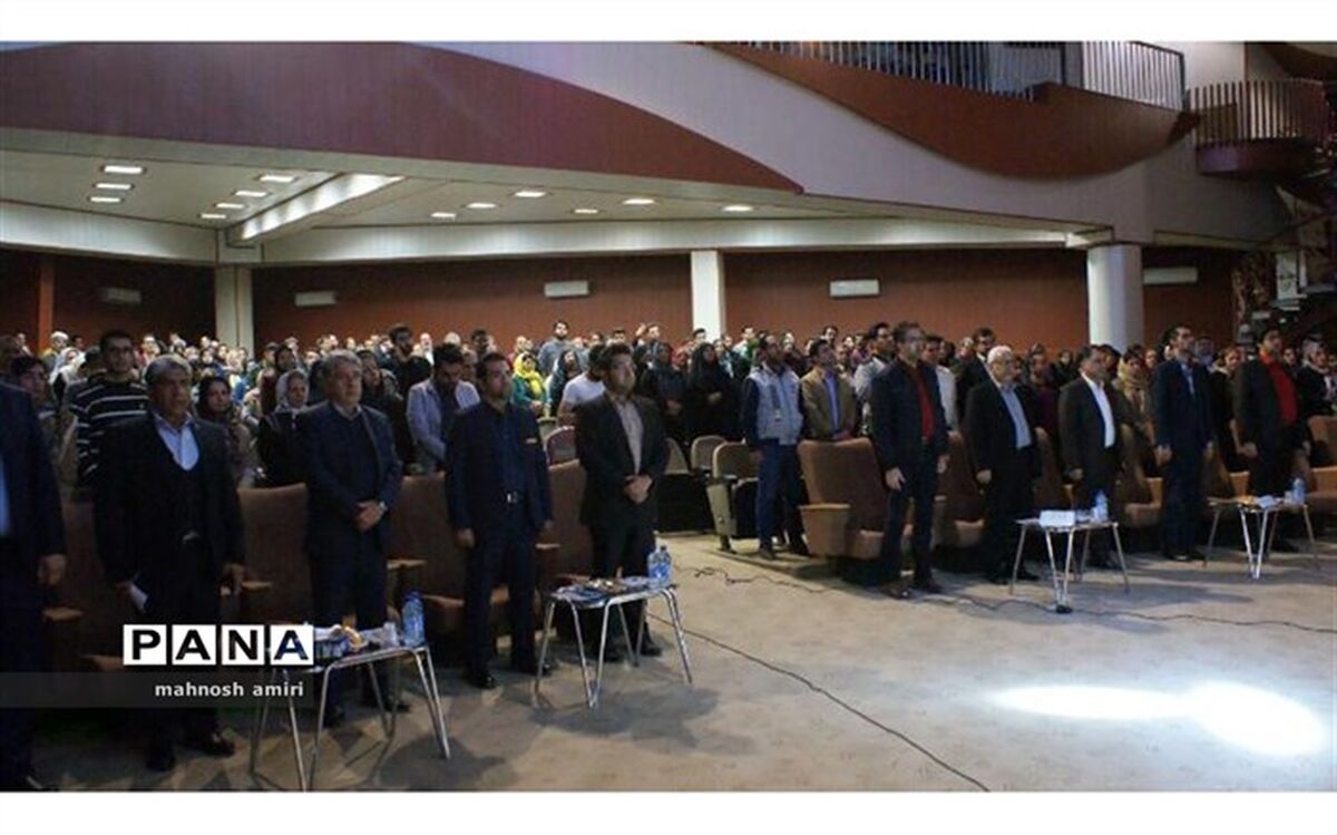 برگزاری همایـش نهـال امیـد ویژه جمـع آوری و  سـاماندهی کودکان کار و خیابانی  در کرمان