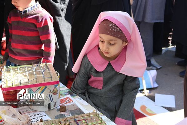 افتتاح نمایشگاه مدارس غیر انتفاعی با حضور مدیر کل مدارس غیر انتفاعی وزارت آموزش وپرورش