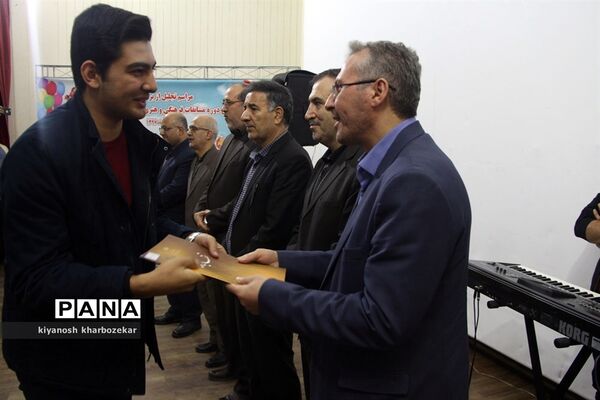 آیین تجلیل از نفرات برتر سی و ششمین دوره مسابقات فرهنگی و هنری و پرسش مهر رئیس جمهوری در ارومیه
