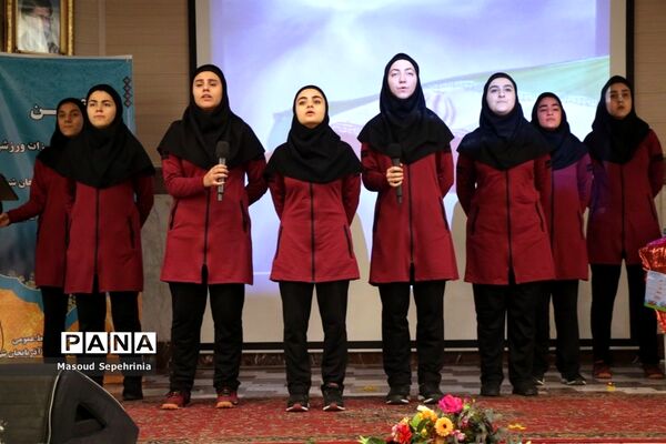 آیین افتتاح توزیع وسایل و تجهیزات ورزشی دانش‌آموزان آذربایجان شرقی