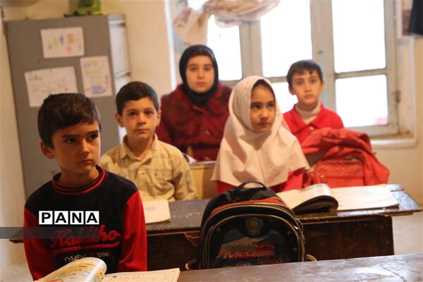 بازدید معاون مدیرکل و مدیر آموزش و پرورش میانه از مدارس روستایی