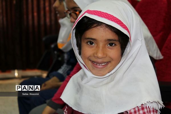 مراسم تجلیل از دانش‌آموزان معلول به میزبانی دبیرستان قاضی در گله‌دار فارس