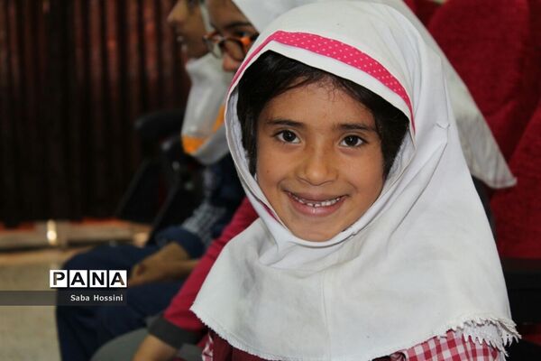 مراسم تجلیل از دانش‌آموزان معلول به میزبانی دبیرستان قاضی در گله‌دار فارس