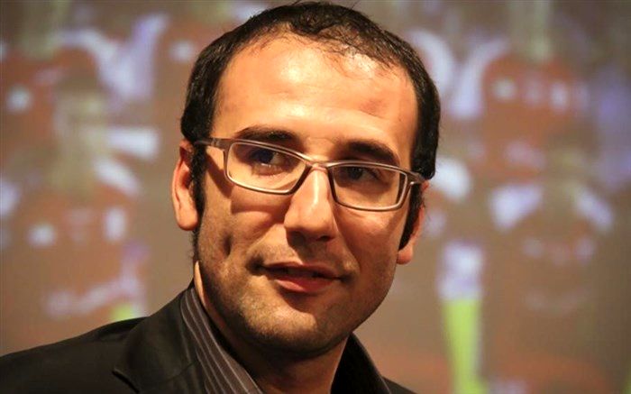 اقدام تحسین برانگیز کمدین معروفِ تبریزی بر روی صحنه نمایش + ویدئو