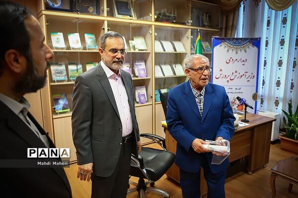 دیدار مردمی وزیرآموزش و پرورش