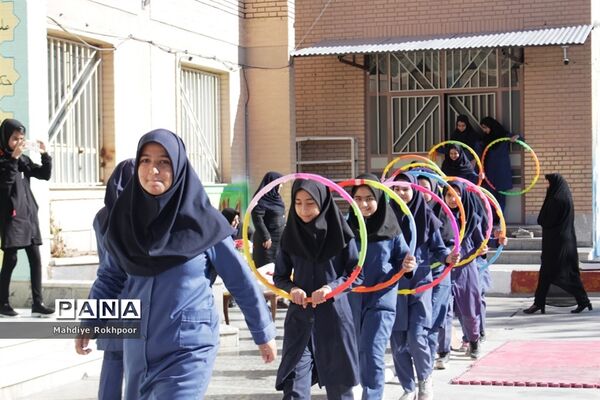 برگزای المپیاد درون مدرسه‌ای دردبیرستان متوسطه اول فخرالزمان قریب