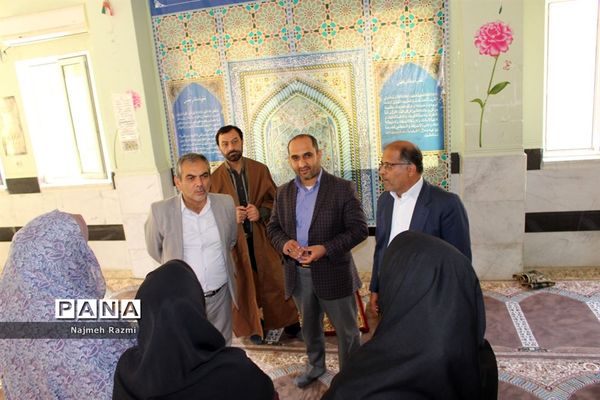 نماز جماعت ظهر و عصر مدرسه  ام‌البنین شهرستان بوشهر