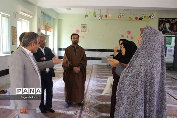 نماز جماعت ظهر و عصر مدرسه  ام‌البنین شهرستان بوشهر