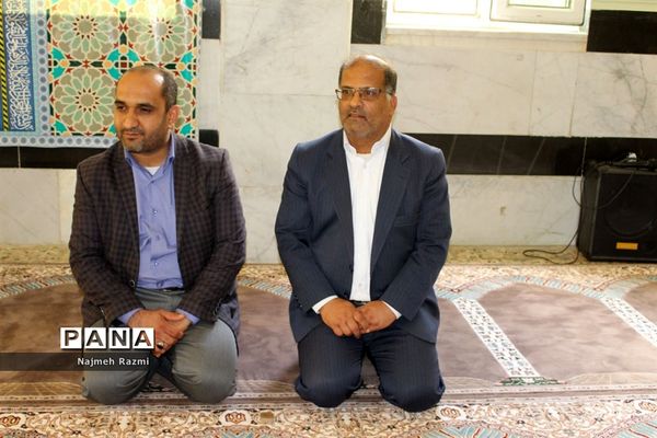 نماز جماعت ظهر و عصر مدرسه  ام‌البنین شهرستان بوشهر