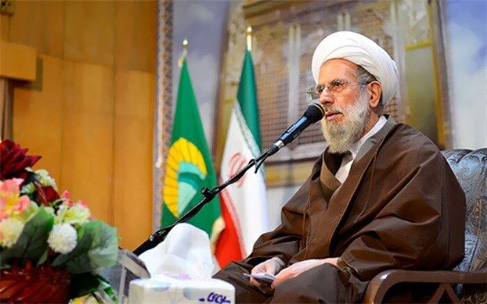 جامعه روحانیت به گونه ‌ای عمل کند که بهانه دست دشمنان ندهند