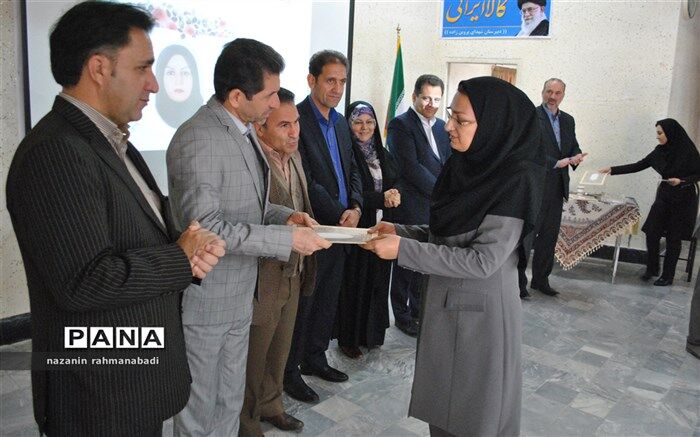 مدیر کل آموزش و پرورش استان کرمانشاه: هفته‌ی پژوهش نماد تفکر و علم‌اندوزی است