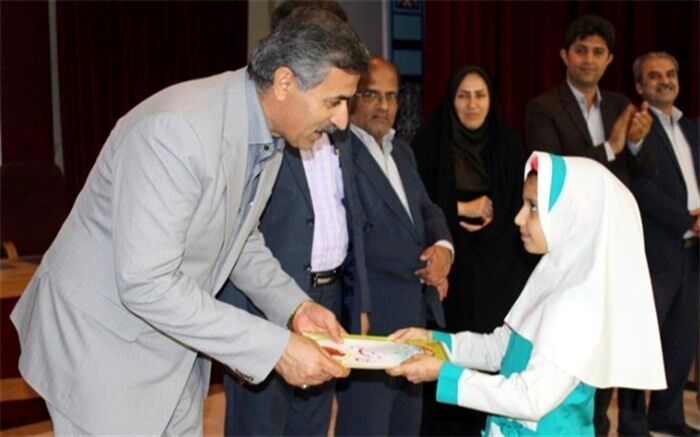 معلمان و دانش‌آموزان برتر حوزه پژوهشی در استان بوشهر تجلیل شدند