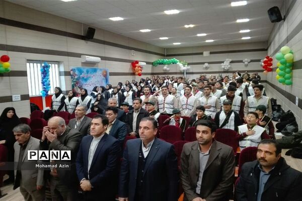 تقدیر از برگزیدگان مسابقات پیشتازان