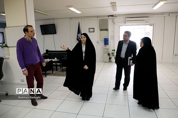 بازدید مدیرکل دفتر آموزش دوره اول متوسطه از خبرگزاری پانا