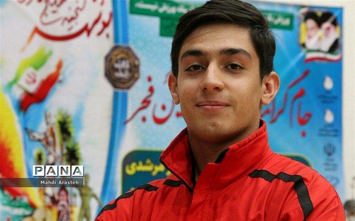 امیرحسین کاردان مقدم از خراسان جنوبی قهرمان میانداری 80- جوانان کشور شد