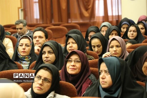 همایش استانی تجلیل از برگزیدگان حوزه تحقیق و پژوهش اداره کل آموزش و پرورش خراسان رضوی