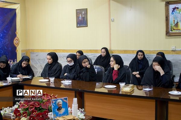 نشست اعضای شوراهای دانش‌آموزی محلات