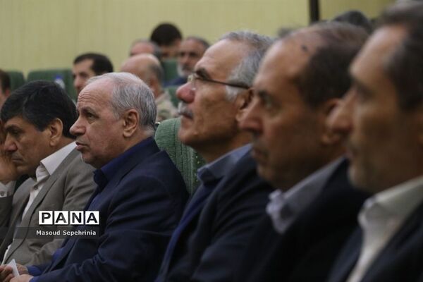 بازدید معاون استخدامی رئیس جمهور از شعبه پنجم سازمان تامین اجتماعی تبریز