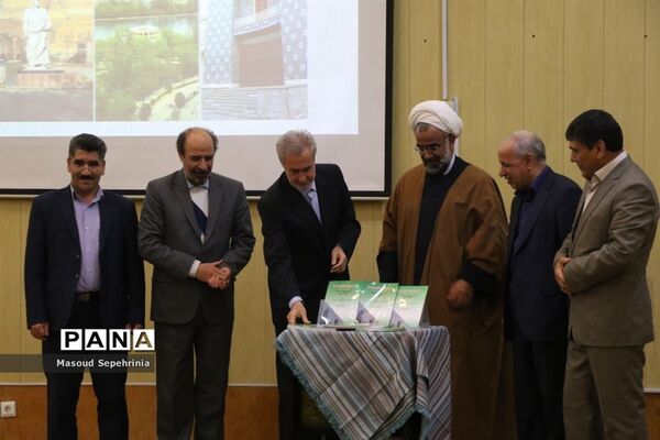 بازدید معاون استخدامی رئیس جمهور از شعبه پنجم سازمان تامین اجتماعی تبریز
