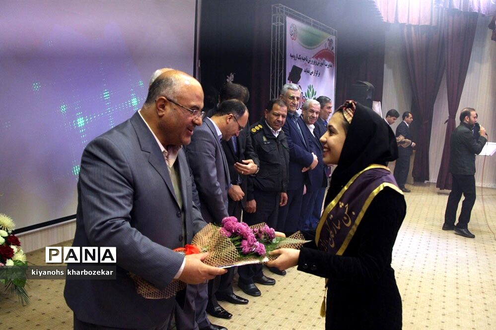 مراسم تجلیل از برترین‌های کنکور 97 ناحیه یک ارومیه