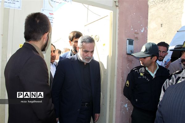 بازدید وزیر آموزش و پرورش از مدرسه حادثه دیده اسوه حسنه زاهدان