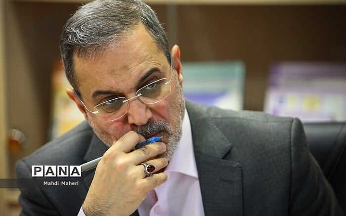 بطحایی: پیداکردن مسیرهای جدید سوادآموزی باید مجدانه تعقیب شود