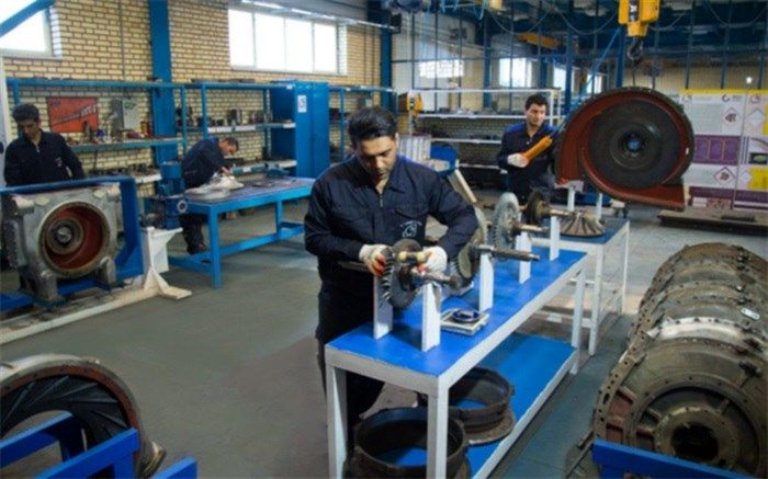 ۴۳ درصد صرفه جویی ارزی با ساخت داخلی قطعات لکوموتیو
