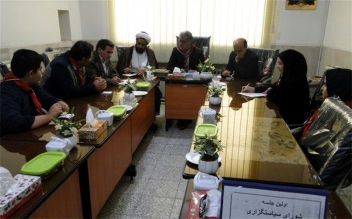 امام جمعه شهر پیربکران: امروز در خانواده‌ها تاکید زیاد بر دروس مانع انجام امور شخصی فرزندان می شود