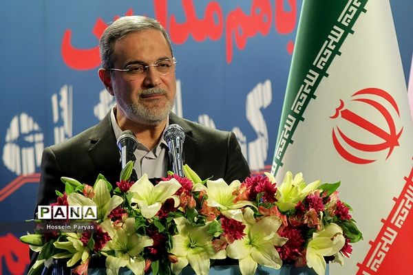 همایش تجلیل از خیرین مدرسه‌ساز در زلزله کرمانشاه