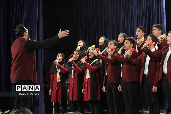 همایش تجلیل از خیرین مدرسه‌ساز در زلزله کرمانشاه