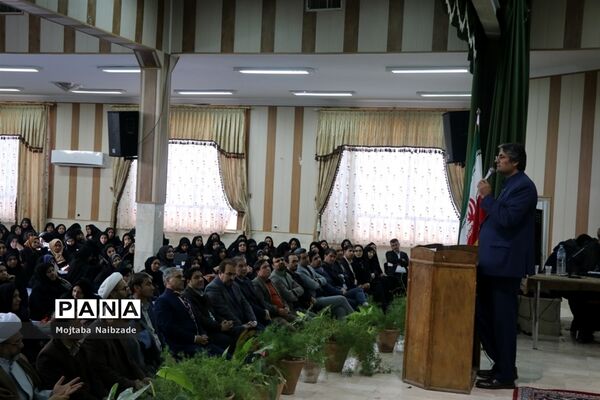 گردهمایی معاونان پرورشی مدارس قطب شهید شوشتری