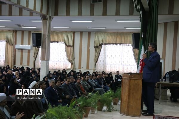 گردهمایی معاونان پرورشی مدارس قطب شهید شوشتری
