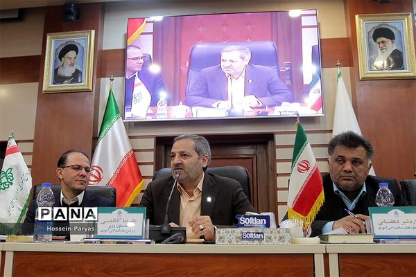 نشست هم‌اندیشی  مدیران ستادی و استانی سازمان دانش‌آموزی